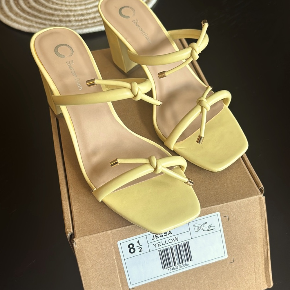 New in box.  TRU Comfort foam Jessa Yellow Block heel. Size 8.5 and 9
